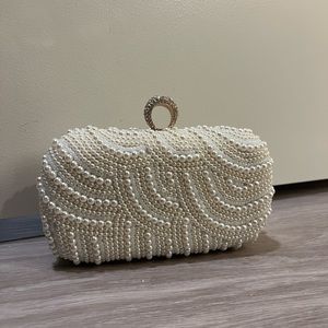 Faux pearl clutch with chain